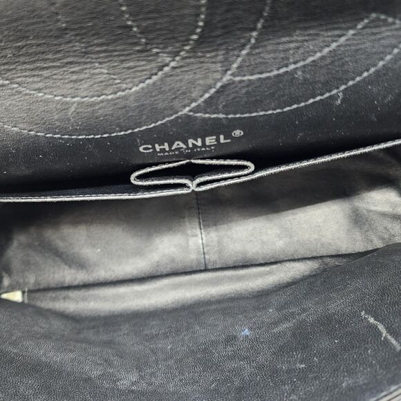 Chanel Classic 2.55 Reissue Jumbo Double Flap Bag - Quilted Patent Leather Black - Picture 11 of 12